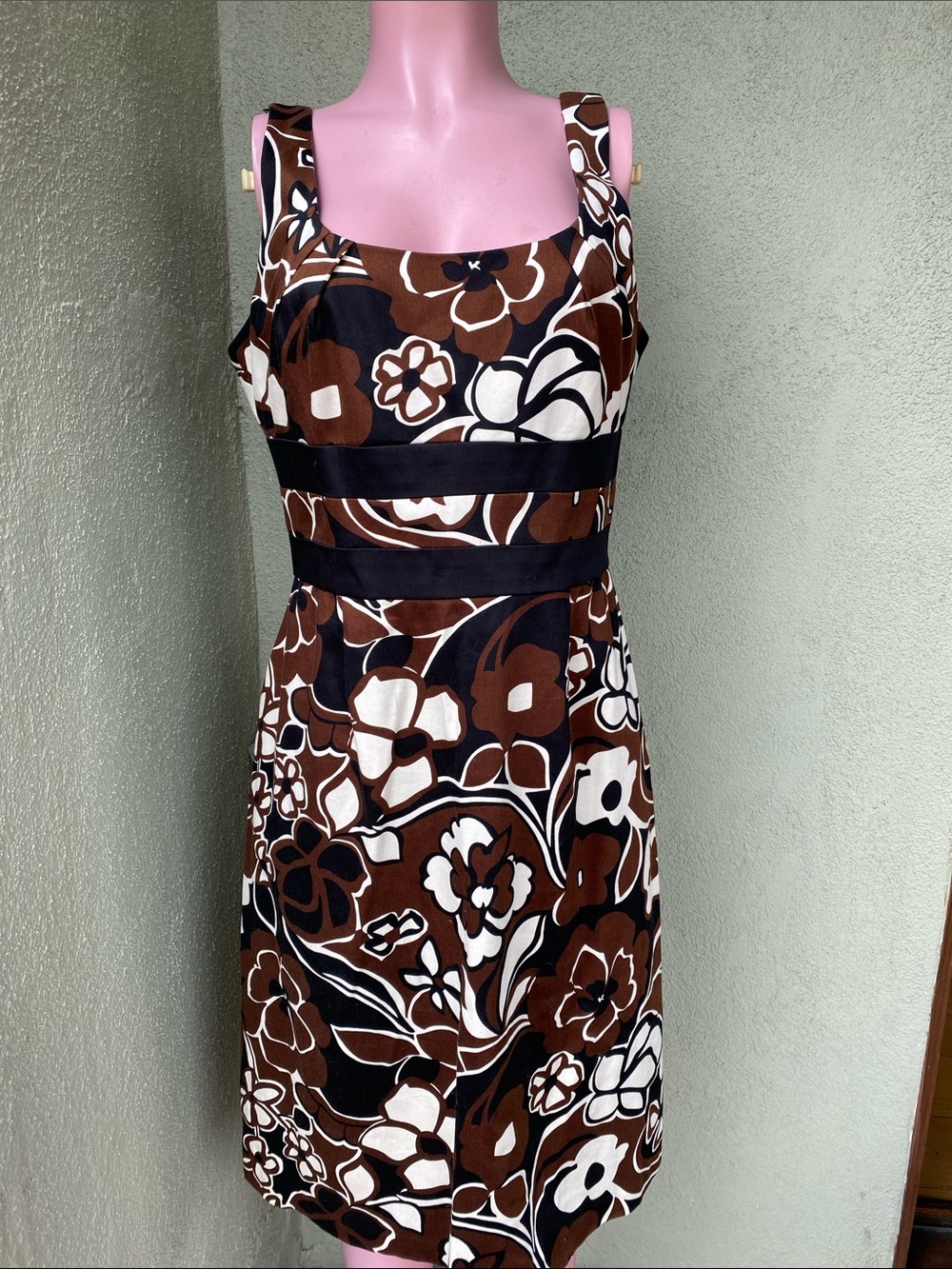 Donna Ricco Brown, Black & White Floral Midi Dress